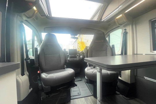 swift-carrera-184-interior-cab-seats.jpg