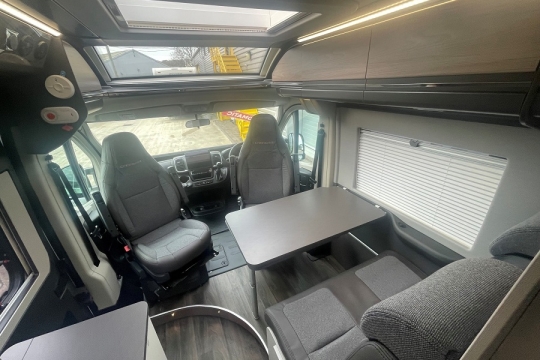 swift-carrera-184-interior-dinette.jpg